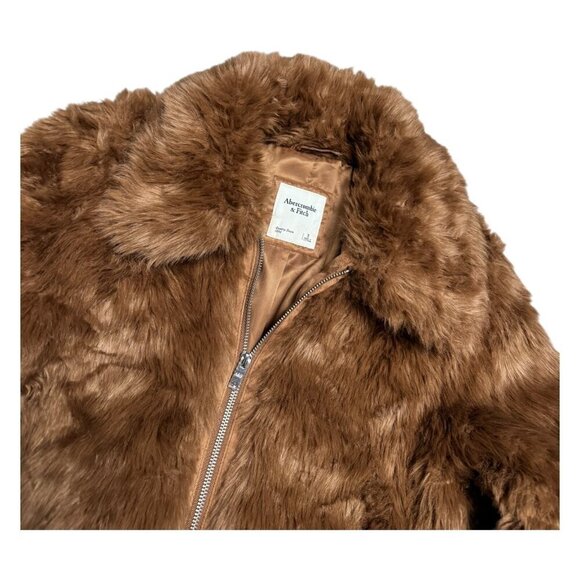 ABERCROMBIE & FITCH Faux Fur Soft Cropped Bomber Jacket Womens Small - Picture 3 of 6
